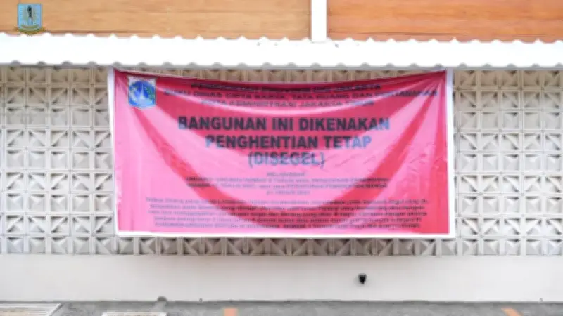 Pemkot Jaktim Segel Lapangan Padel Star Padel di Pulomas karena Tak Miliki Izin Bangunan