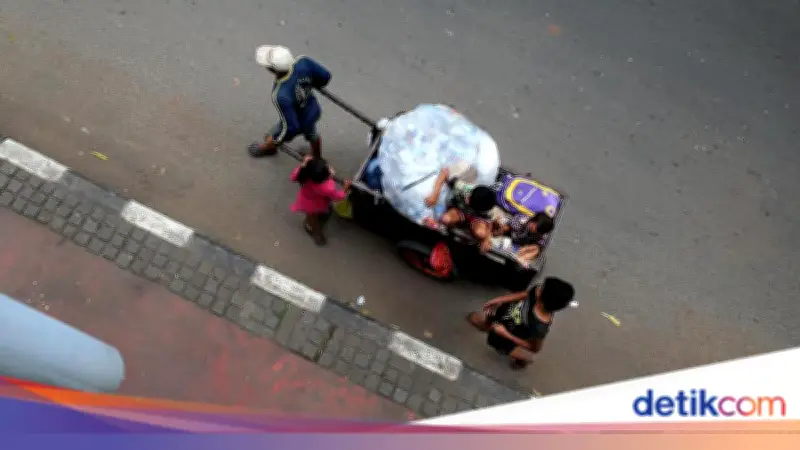 Pemprov DKI Jakarta Akan Tertibkan Fenomena Manusia Gerobak Jelang Ramadan