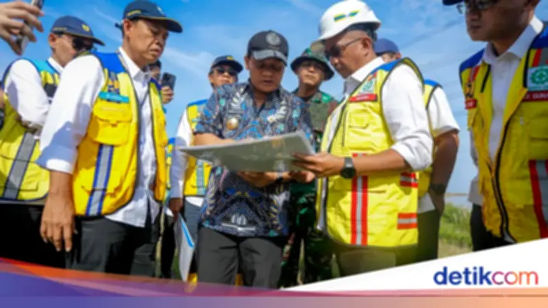 Pemprov Jateng Percepat Penanganan Banjir di Semarang dan Demak dengan Sodetan dan Pompa