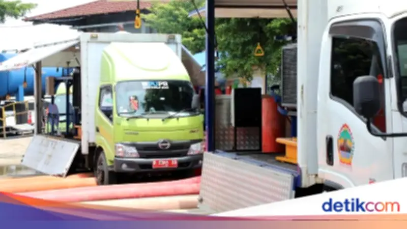 Pemprov Jateng Tambah Dua Pompa untuk Atasi Banjir di Semarang, Kapasitas Sedot Air Meningkat