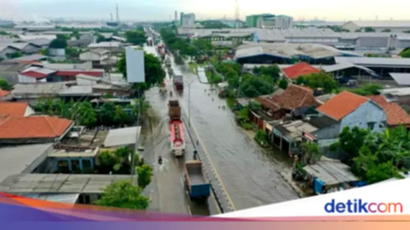 Pemprov Jateng Tambah Pompa Air untuk Percepat Surutnya Banjir di Semarang