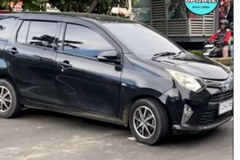 Pengemudi Toyota Calya Ugal-ugalan di Jakpus, Viral di Media Sosial