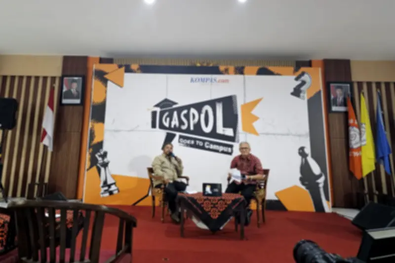 Podcast Gaspol Kompas.com Hadir Interaktif di Kampus UNS Solo
