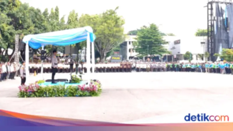 Polda Metro Jaya Gelar Apel Siaga Kamtibmas Bersama Ojol dan Buruh Sambut Ramadan