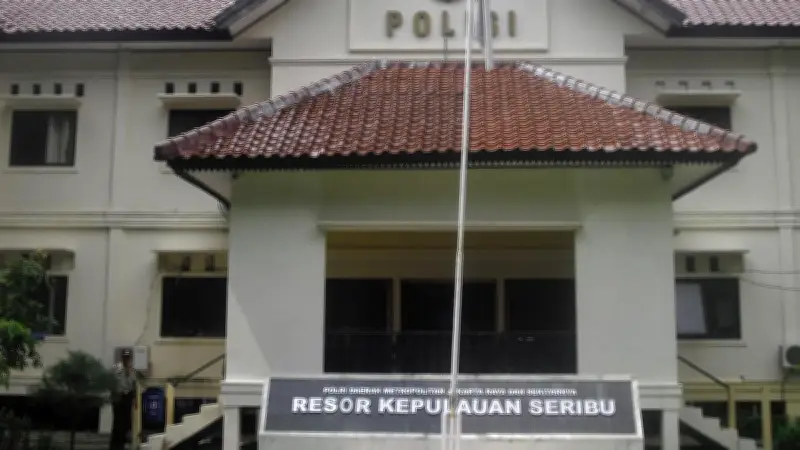 Polres Kepulauan Seribu Gelar Sepak Bola Persahabatan untuk Perkuat Sinergi Kamtibmas Perairan
