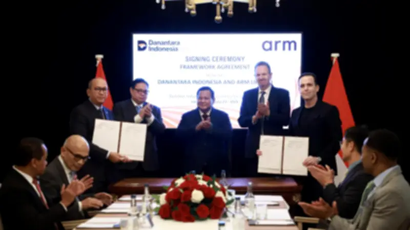 Prabowo Saksikan Kerja Sama Danantara-Arm di London, Brimob Dipecat, dan Curanmor Viral