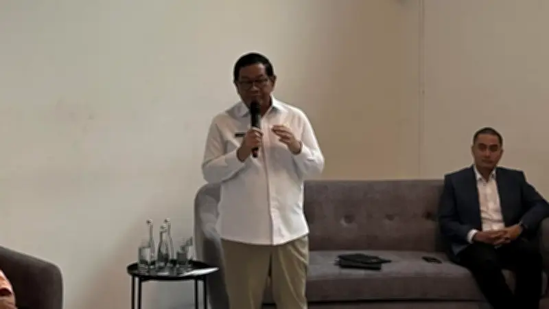 Pramono Anung Ungkap Pencurian Lampu Hias Simpang Semanggi Tiga Kali