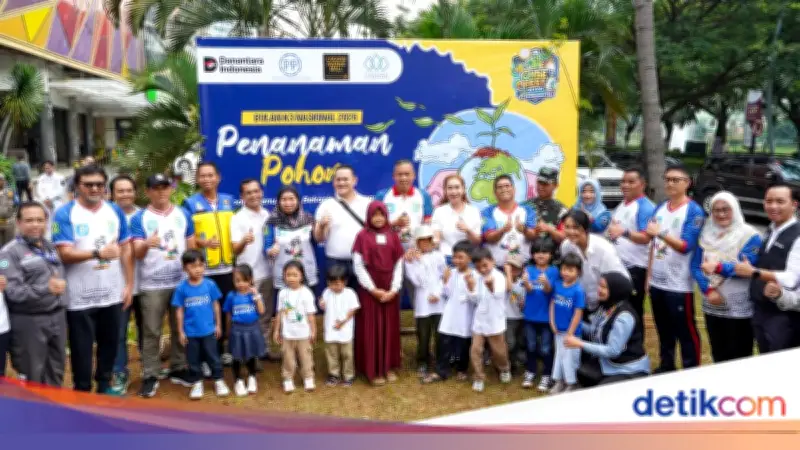 PT PP Perkuat K3 dan ESG dengan Penanaman Pohon dan Dukungan Transportasi Hijau