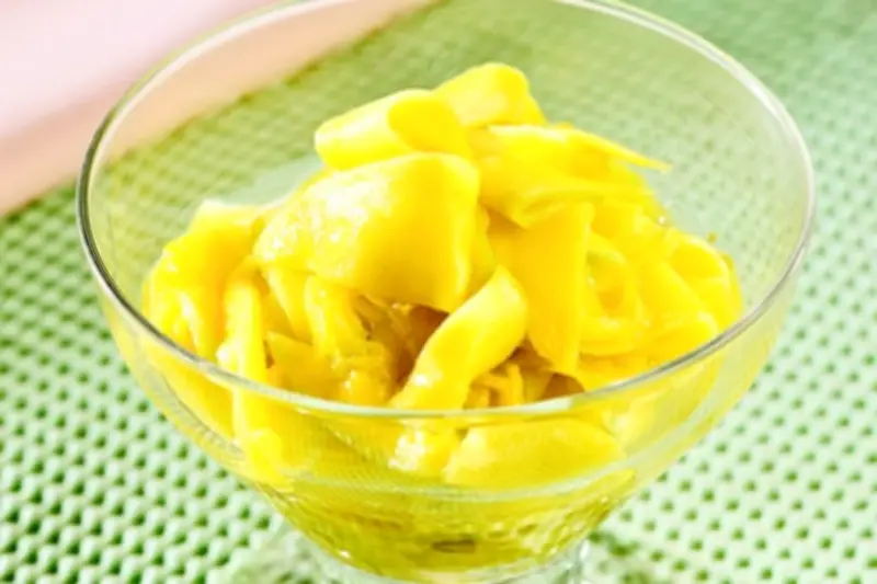 Resep Manisan Mangga: Hidangan Segar Asam Manis untuk Berbuka Puasa