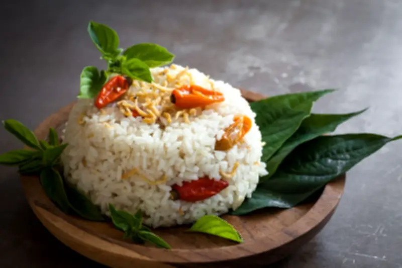 Resep Nasi Liwet Praktis dengan Rice Cooker, Pulen dan Gurih