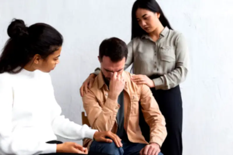 Riset UI Ungkap Kaitan Emosi dengan Jeratan Pinjol dan Investasi Bodong