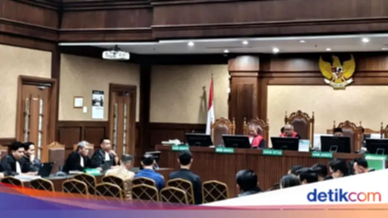 Riva Siahaan Bela Diri di Sidang Korupsi Minyak, Sebut Pertamina Patra Niaga Raup Profit Tertinggi