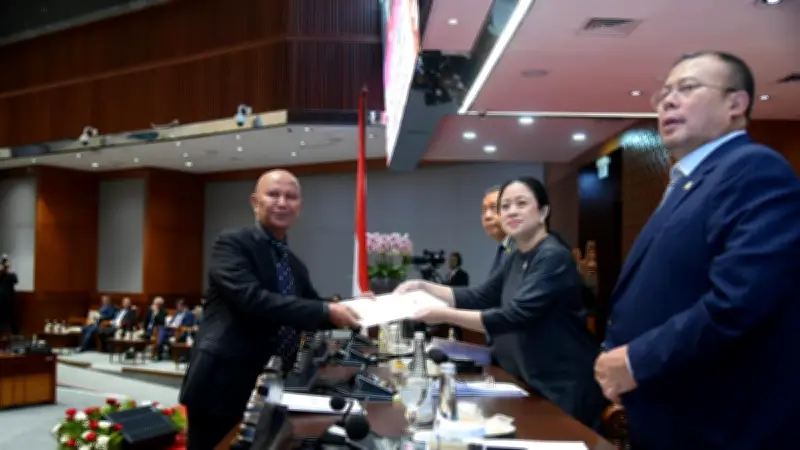 Said Abdullah Tegaskan DPR Tidak Pernah Putuskan Penutupan Ritel Modern