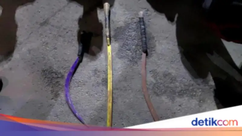 Satgas Anti Tawuran Polda Metro Tangkap 7 Pemuda dan Sita Senjata Tajam di Jakut