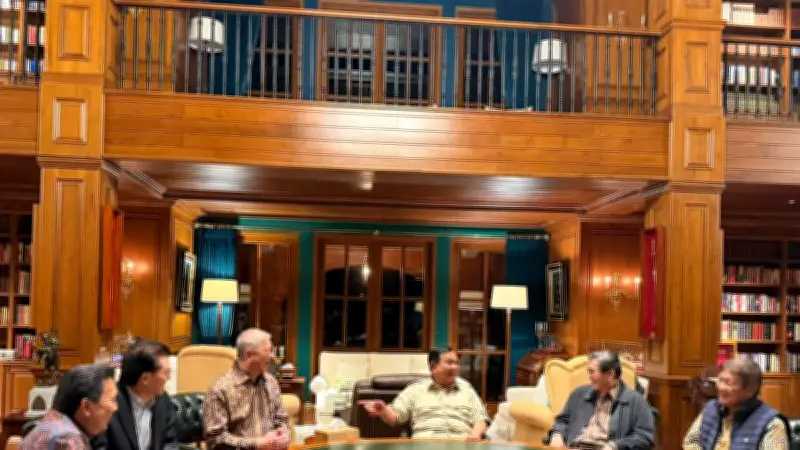 Seskab Teddy Bocorkan Isi Pertemuan Prabowo dengan 5 Pengusaha Besar RI