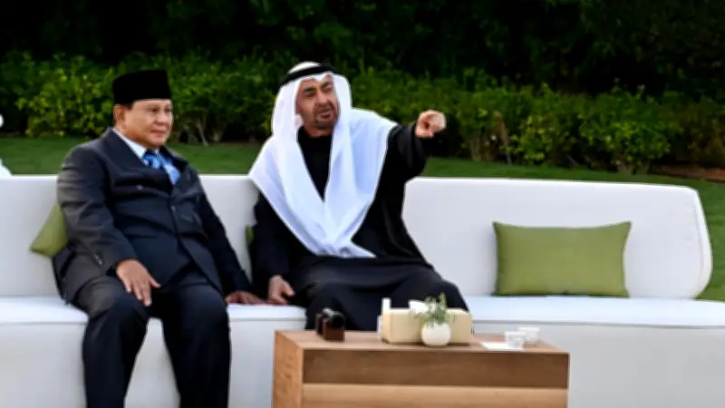 Seskab Teddy Ungkap Detail Pembahasan Strategis Prabowo dan MBZ dalam Pertemuan Empat Mata