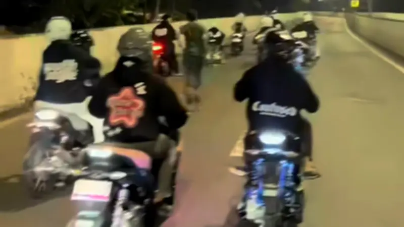 Tak Lagi Berani, Gerombolan Pemotor Terdiam saat Diciduk Usai Rusak Portal JLNT Casablanca