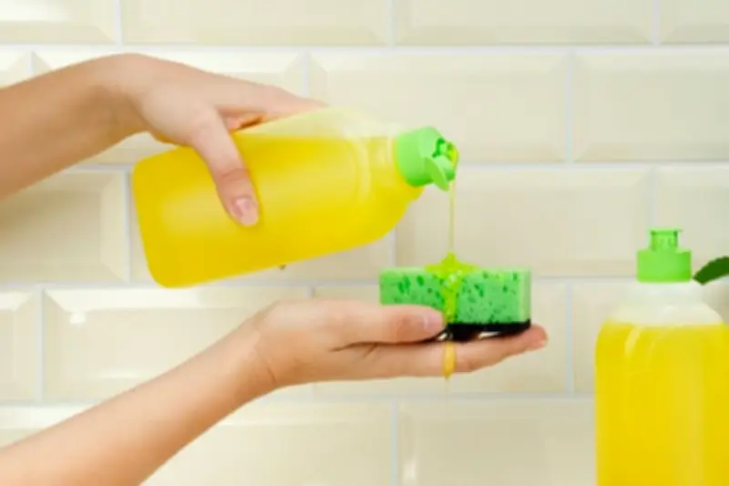 Tips Merawat Meja Dapur Batu Alam: Hindari Kesalahan Pembersihan yang Merusak