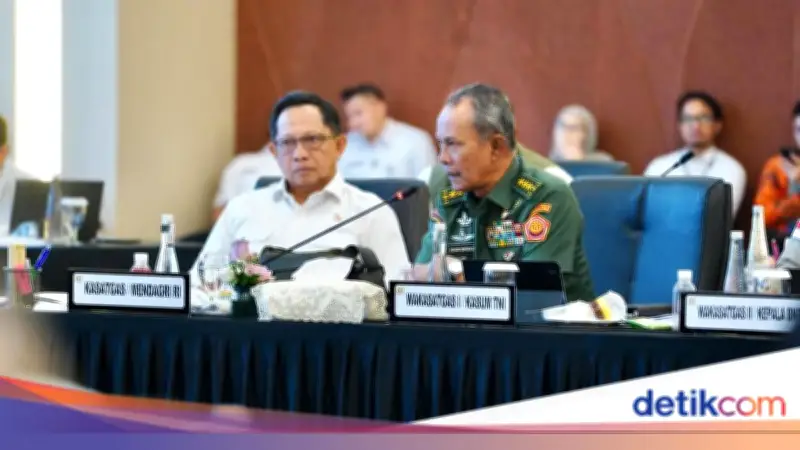TNI Tegaskan Komitmen Berkelanjutan dalam Penanganan Bencana Pascagempa Sumatera
