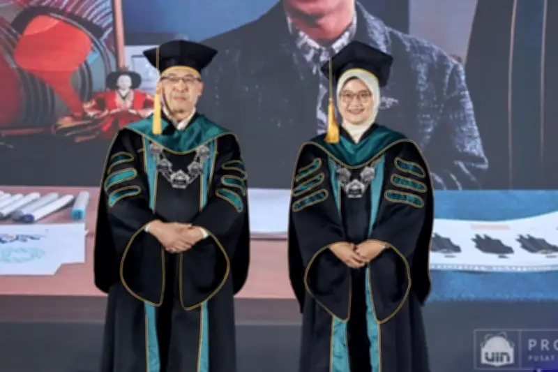 UIN Jakarta Luncurkan Toga Guru Besar Baru Karya Desainer Top Didit Maulana