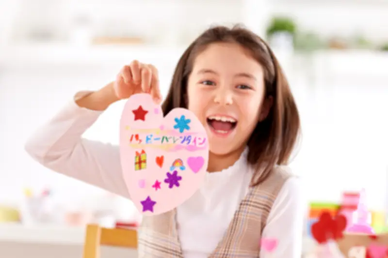 Valentine's Day 2026: Ekspresi Kasih Sayang di Era Media Sosial dan Perbedaan Generasi