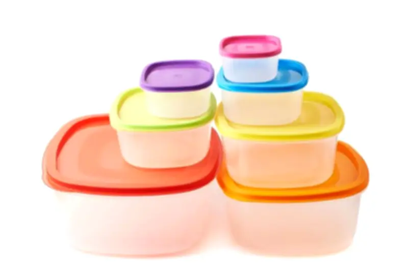 Wadah Plastik Berjamur: Haruskah Langsung Dibuang atau Masih Bisa Dipakai?