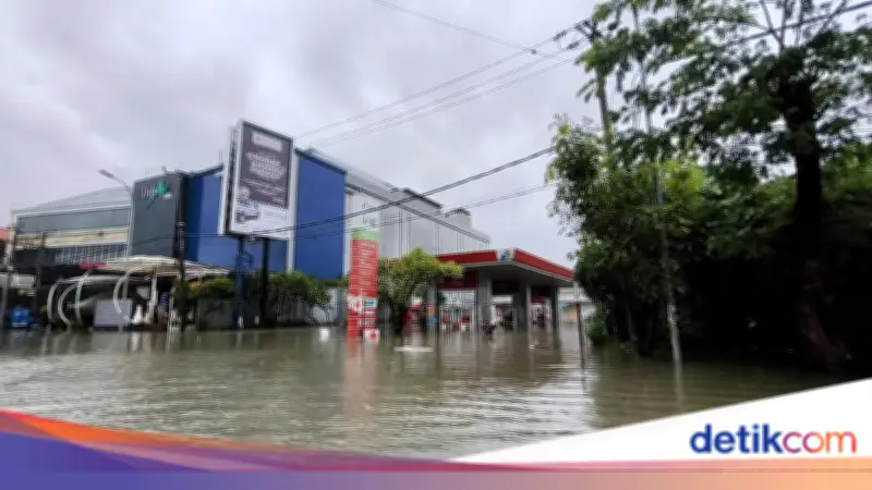 Wakil Bupati Badung Tinjau Banjir di Legian dan Seminyak, Sebut Biang Keroknya