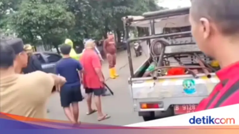 Wali Kota Bekasi Diancam Golok Saat Penertiban PKL, Respons dengan Memaafkan