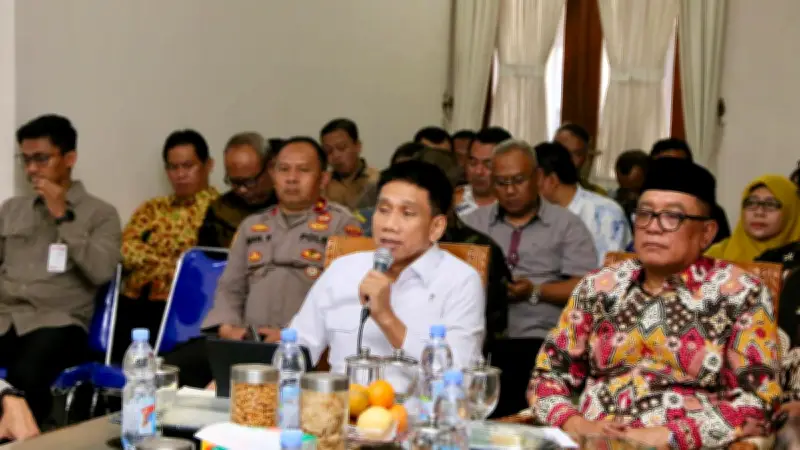 Wamendagri Wiyagus Dorong Sinergi Daerah untuk Sukseskan MBG dan Kopdeskel Merah Putih