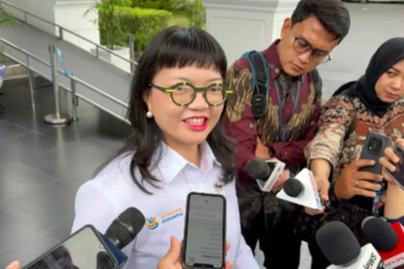 Wamendikti Stella Christie Peringatkan Bahaya Ketergantungan AI Bagi Kemampuan Kognitif Mahasiswa