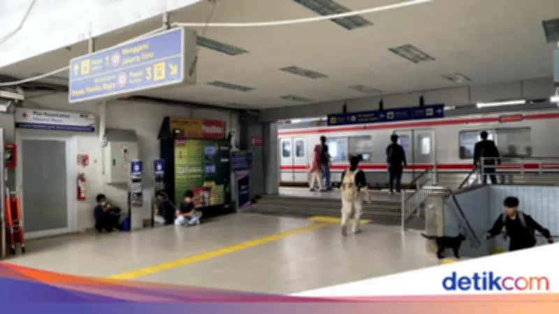 Warga Soroti Akses Terbatas Stasiun Depok Baru: Tak Ramah Disabilitas dan Lansia