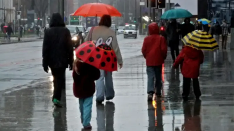 Waspada Bencana Hidrometeorologi, Hujan Lebat Ancam Jakarta Hingga 20 Februari 2026