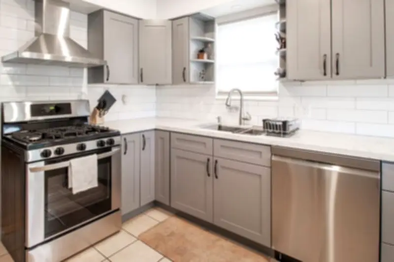 Waspada Noda Minyak di Dapur: Area Rentan dan Cara Membersihkannya