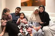 Inara Rusli Akhirnya Bertemu Anak-Anak, Difasilitasi Komnas Perlindungan Anak