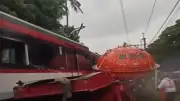 Kereta Bandara Tertemper Truk Trailer di Poris Tangerang, Perjalanan KRL Terganggu