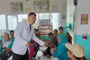 Kisah Dokter Simon, Awardee LPDP yang Pilih Mengabdi di Kampung Halaman Ketapang