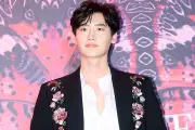 Lee Jong Suk Konfirmasi Bintangi Drama Adaptasi Webtoon 'Iseop's Romance'