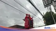 Pemprov Banten Tertibkan Kabel Optik Ilegal di Jalan Protokol Kota Serang