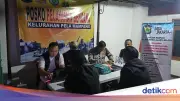 Polisi Buka Posko Bantu Warga Korban Kebakaran Mampang Urus Dokumen Hilang