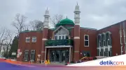 Pria Bawa Kapak dan Pisau Masuk Masjid di Manchester Saat Tarawih, Ditangkap Polisi