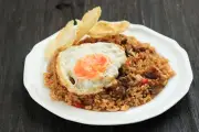 Resep Nasi Goreng Sederhana untuk Pemula, Cuma Butuh 10 Menit