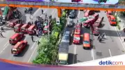 Sopir Angkot Bekasi Demo Tutup Jalan Protes Operasional Trans Beken