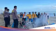 STIK Angkatan 83 dan TNI Bersihkan Pantai di Aceh Utara, Perkuat Sinergi Lingkungan