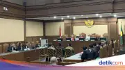 Tiga Terdakwa Kasus Perintangan Penyidikan Korupsi Dituntut 8 hingga 10 Tahun Penjara