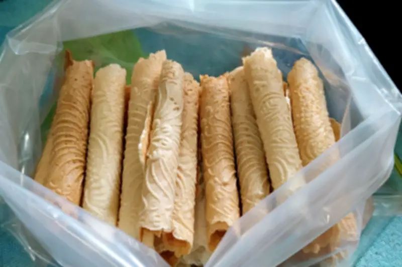 4 Tips Membuat Kue Sapik Khas Minang Renyah dan Anti Lengket