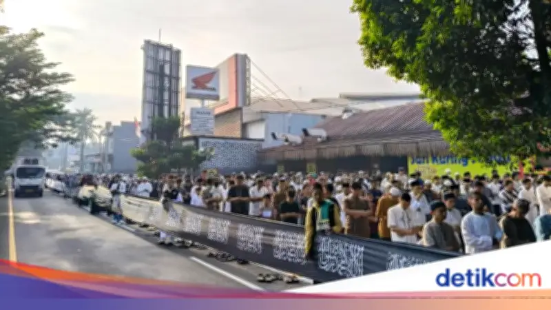 500 Umat Muslim di Depok Gelar Salat Idul Fitri 1447 H dengan Aman