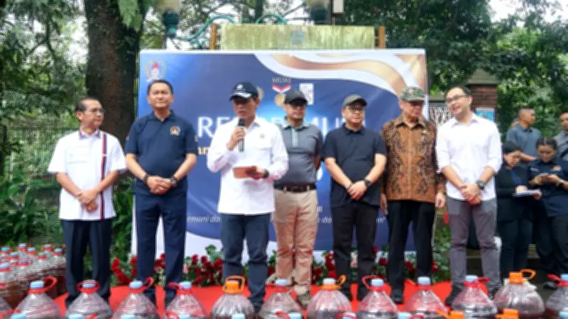 7.000 Liter Eco Enzyme Dituangkan ke Sungai Jaletreng untuk Atasi Pencemaran Pestisida
