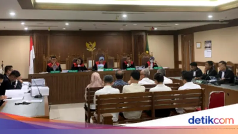 8 Terdakwa Korupsi Izin TKA Kemnaker Dituntut 4 hingga 9,5 Tahun Penjara
