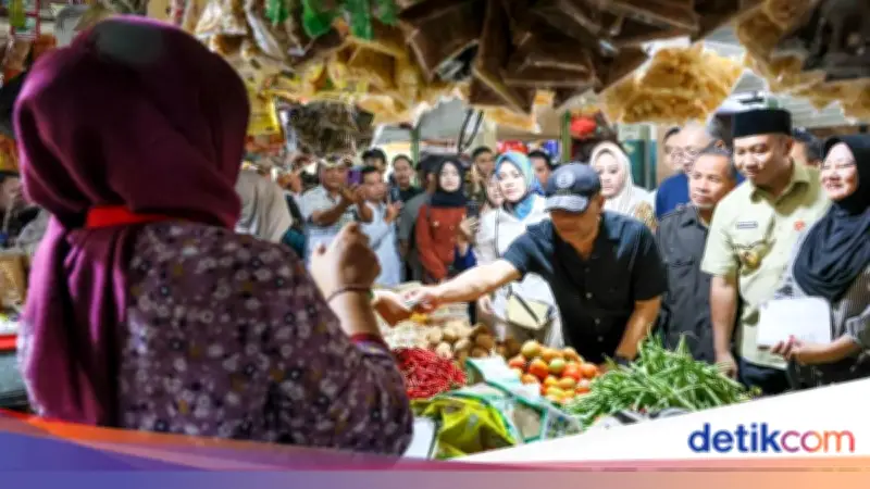 Ahmad Luthfi Sidak Pasar Bunder Sragen, Pastikan Harga Bapok Stabil Jelang Lebaran