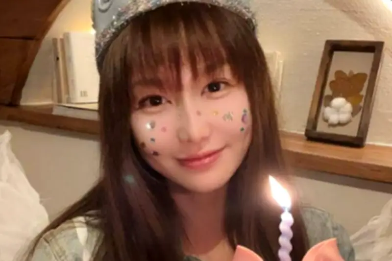 Aktris China Alami Luka Bakar Wajah Usai Coba Tantangan Flame Cake Viral